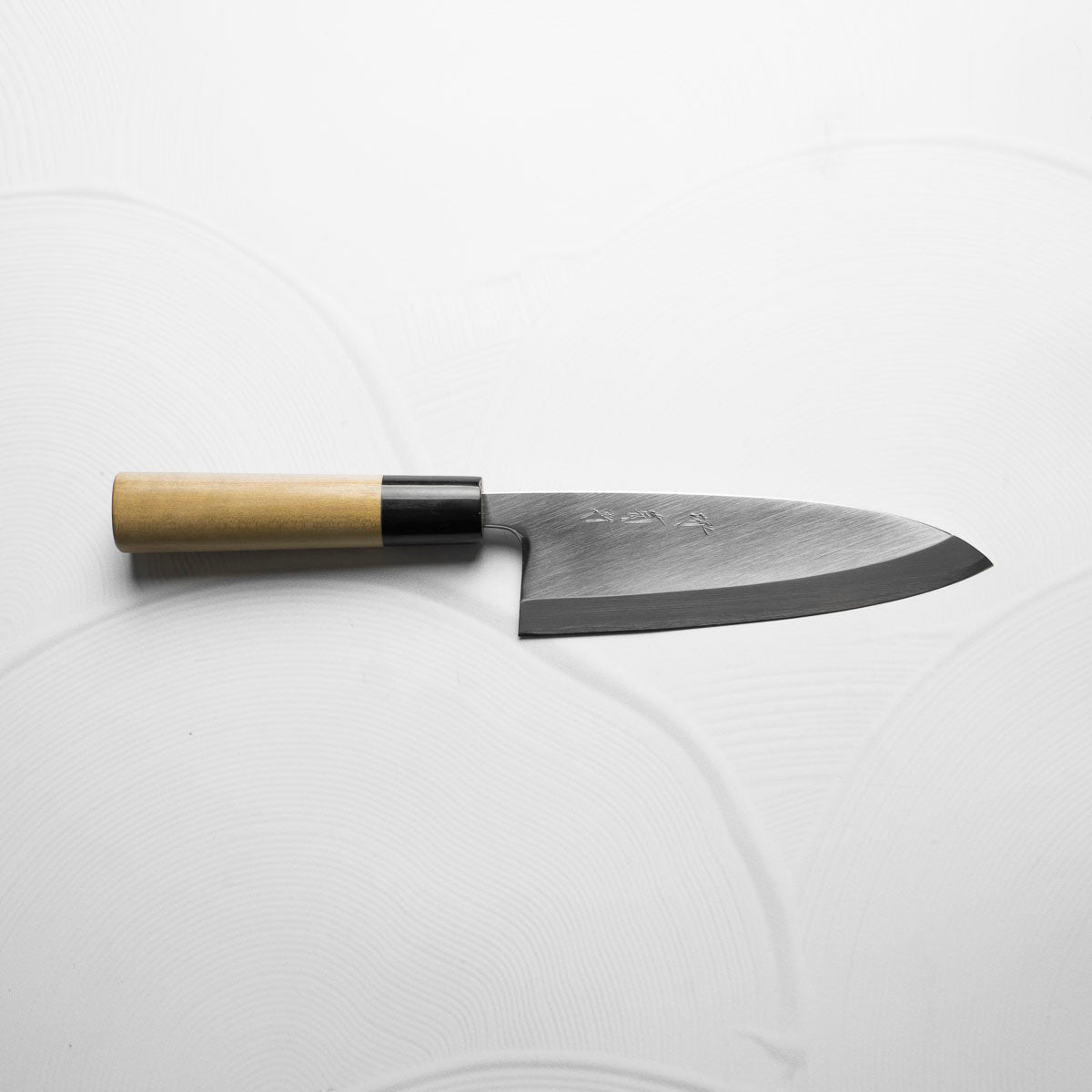 Sakai Kikumori Shironiko Deba 165mm - Magnolia and Black Horn