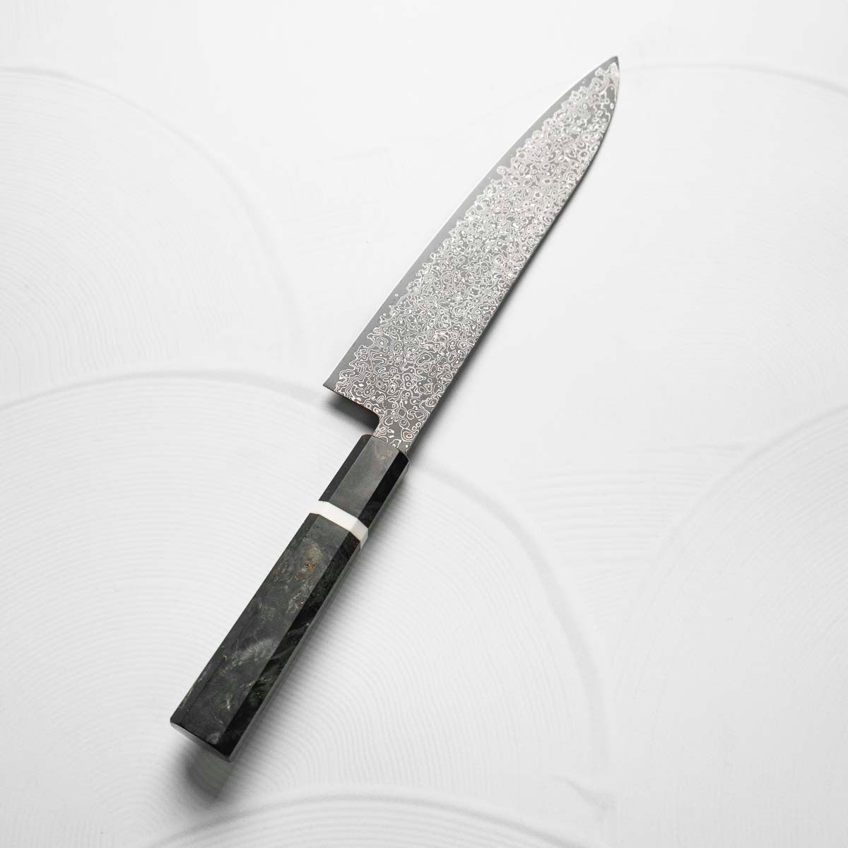 Hatsukokoro Saihyo SG2 Black Damascus Gyuto 210 - Maple