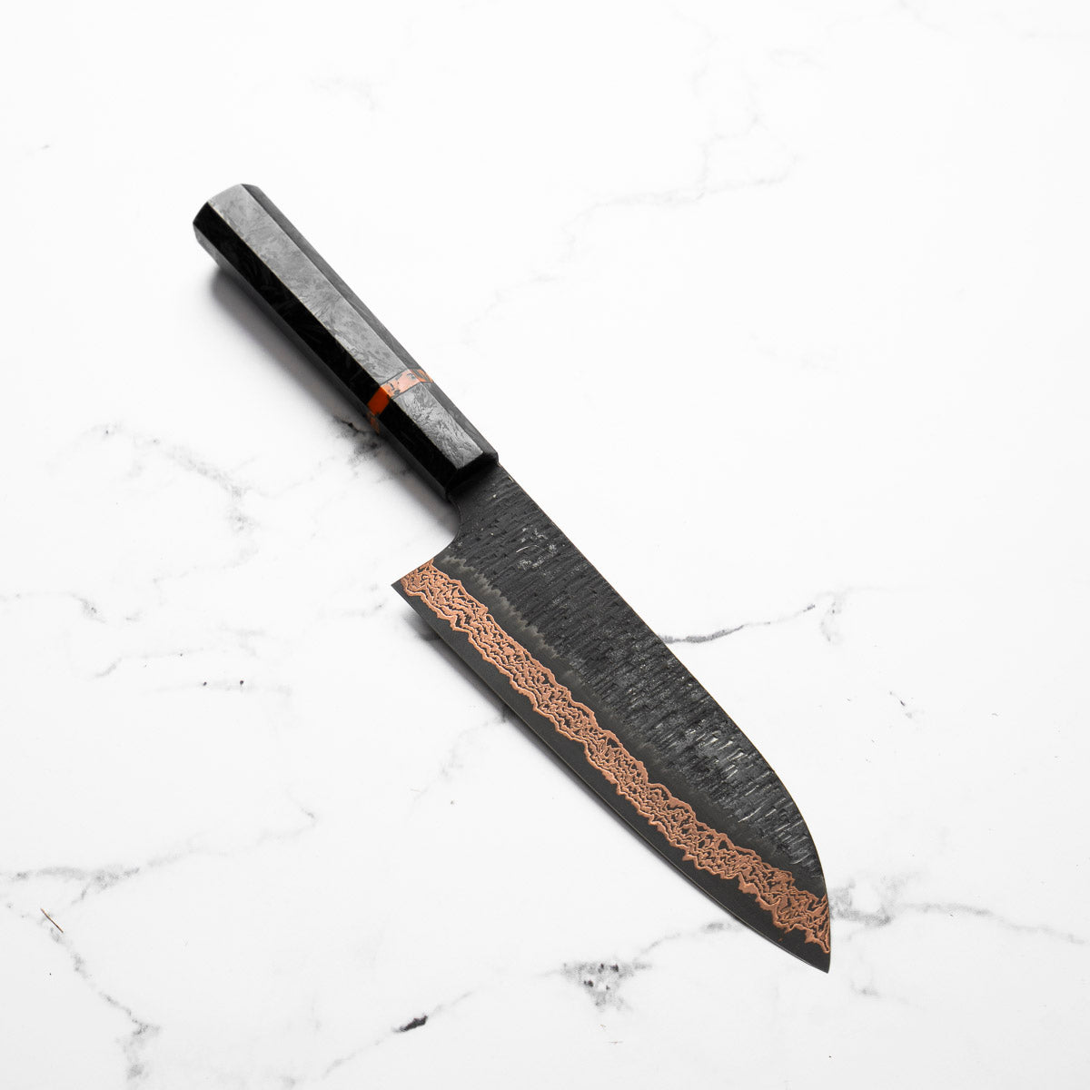 Hatsukokoro Yorokobi Kurouchi SLD Damascus Tsuchime Santoku 180mm - Carbon Fibre