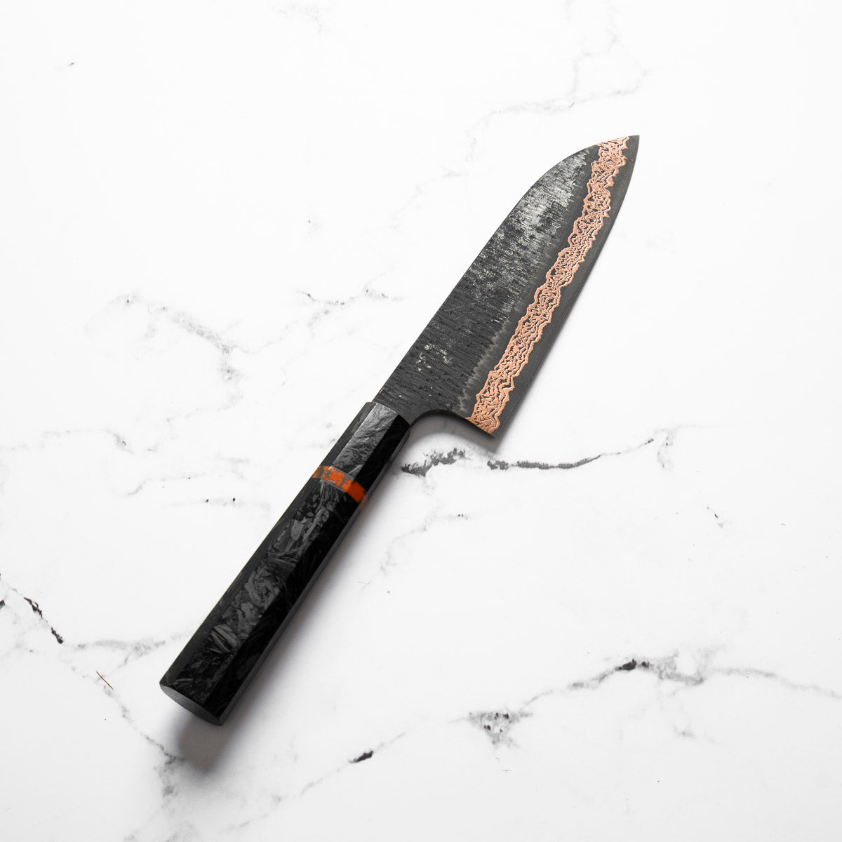 Hatsukokoro Yorokobi Kurouchi SLD Damascus Tsuchime Santoku 180mm - Carbon Fibre