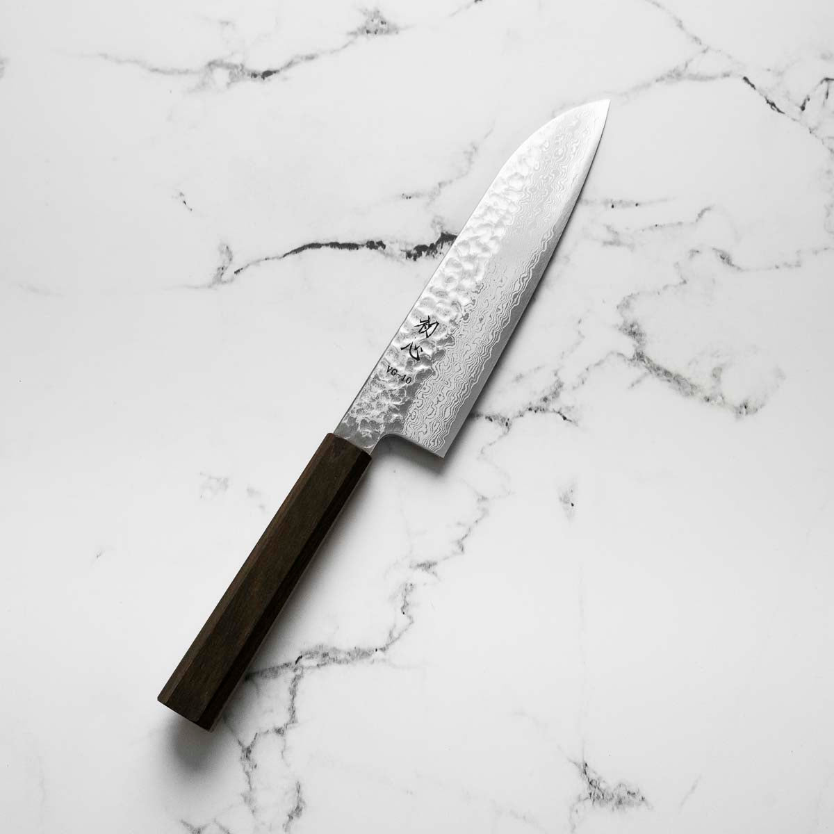 Hatsukokoro Hayabusa VG10 Damascus Tsuchime Santoku 180mm