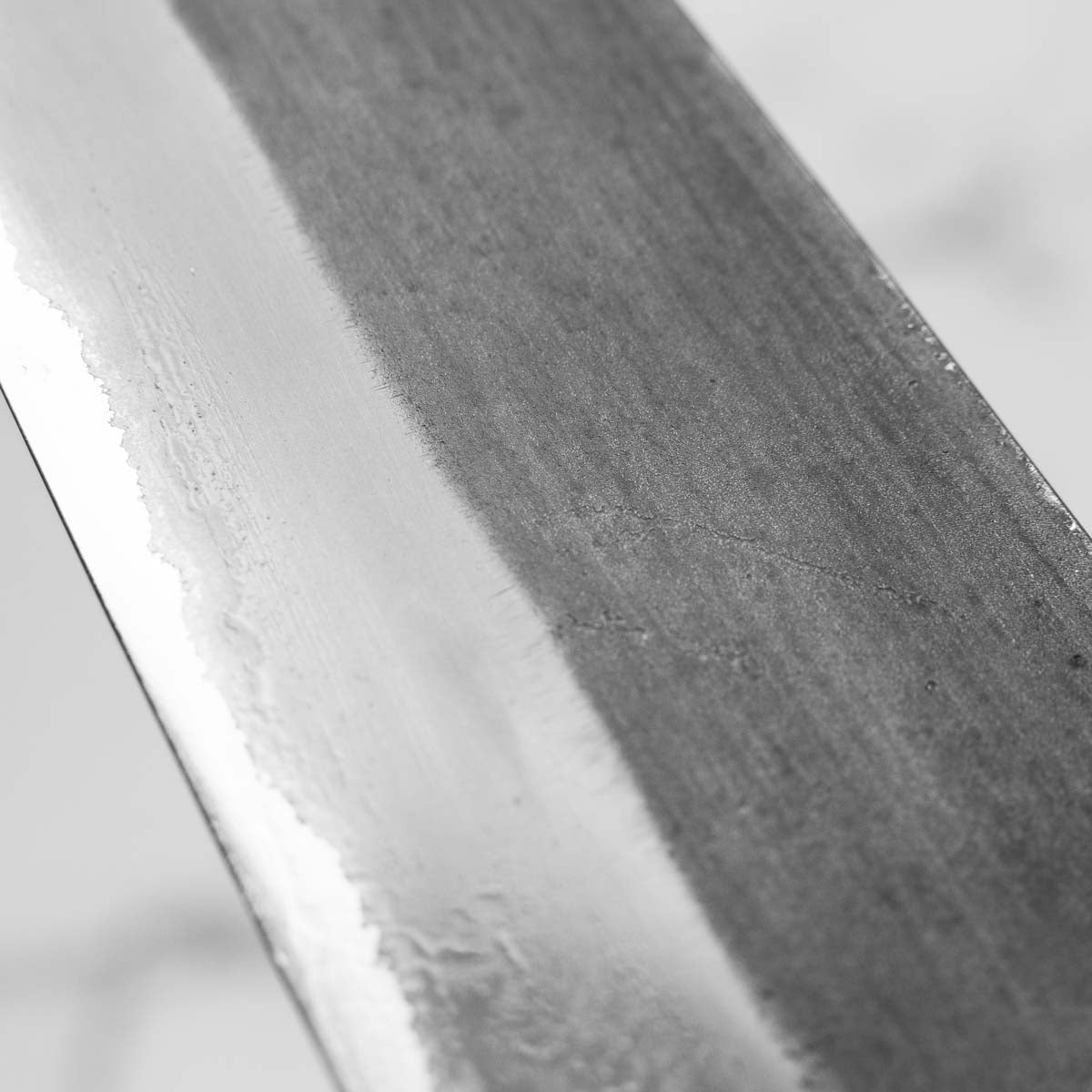 Mutsumi Hinoura Ajikataya White 2 Petty 135mm - Resin (Red)