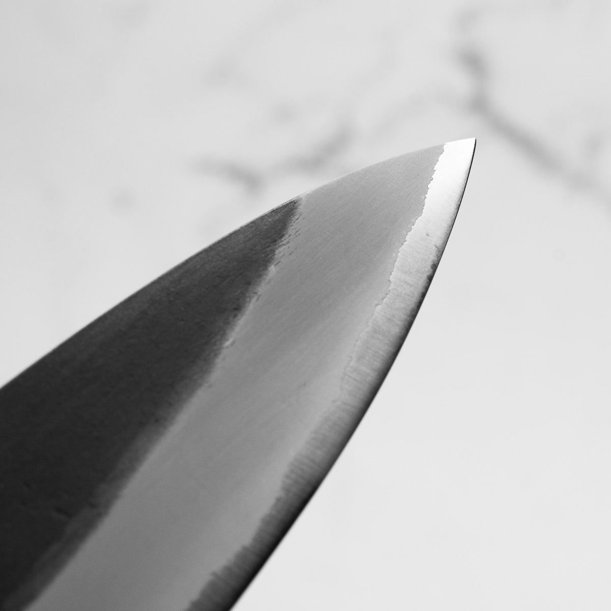 Mutsumi Hinoura Ajikataya White 2 Petty 135mm - Resin (Red)