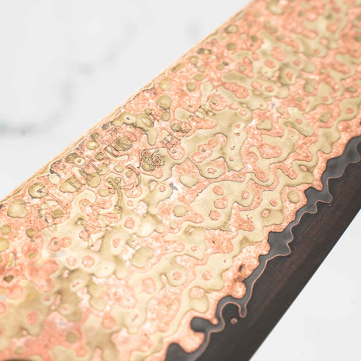 Hatsukokoro Hinotori V-Toku 2 Rainbow Damascus Santoku 180mm - Dark Carbon Fibre