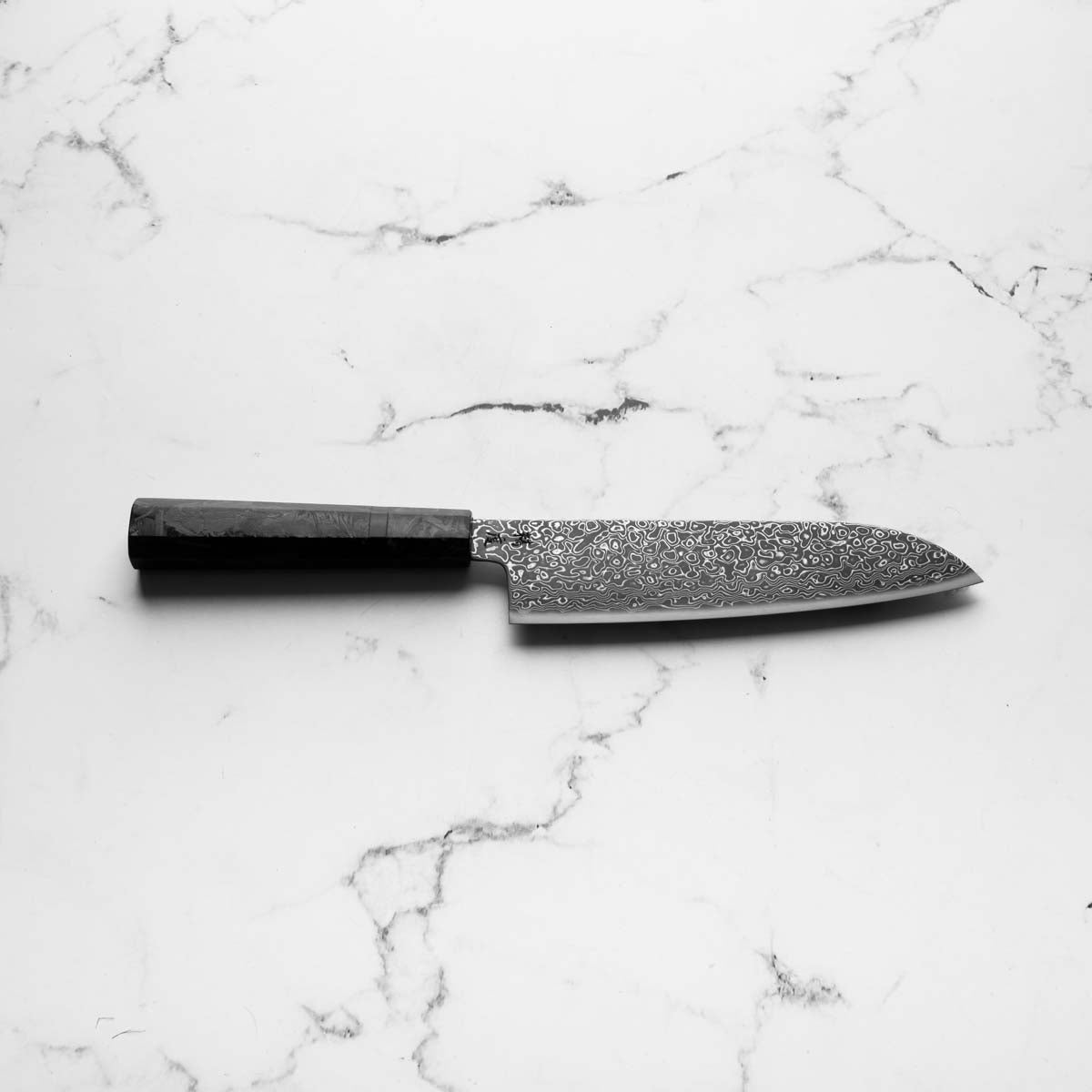 Seido VG10 Kurozome Nickel Damascus Santoku 180mm - Dark Carbon Fibre